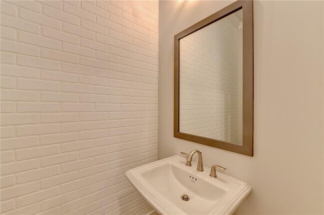 Building Photo - 4536 Molder Dr