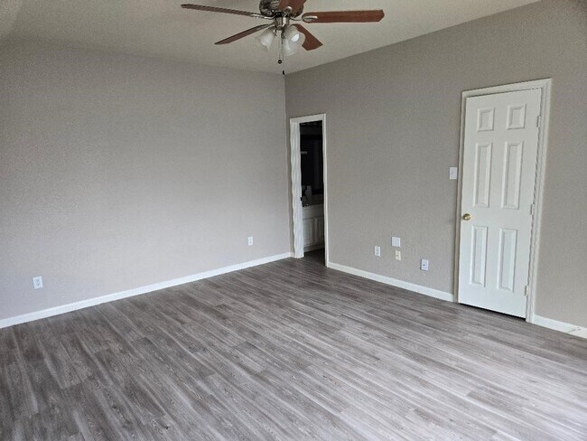Building Photo - 3162 Crossout Ct