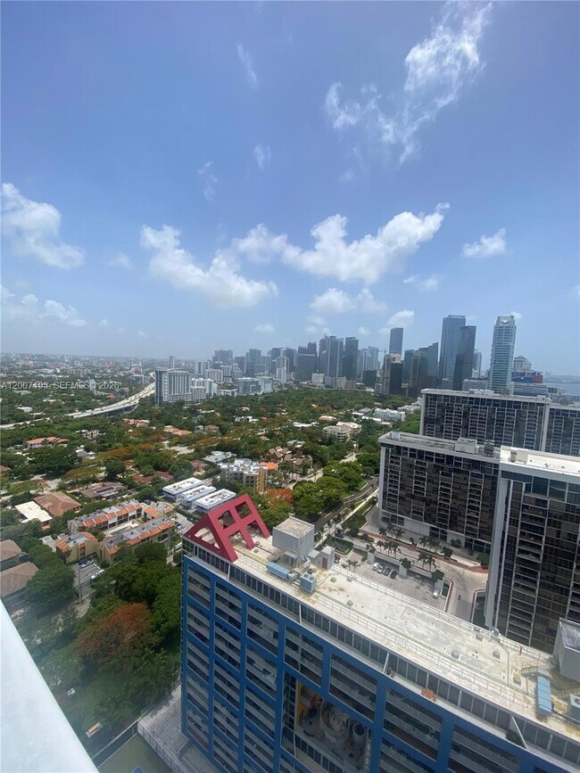 Building Photo - 2101 Brickell Ave