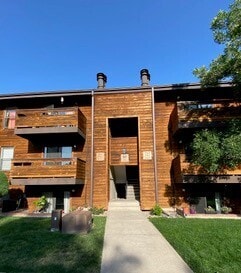 Building Photo - Newly Renovated, 1b/1b in great location