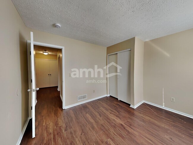 Building Photo - 3131 Fayburrow Dr