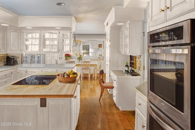 Building Photo - 147 Rock City Rd