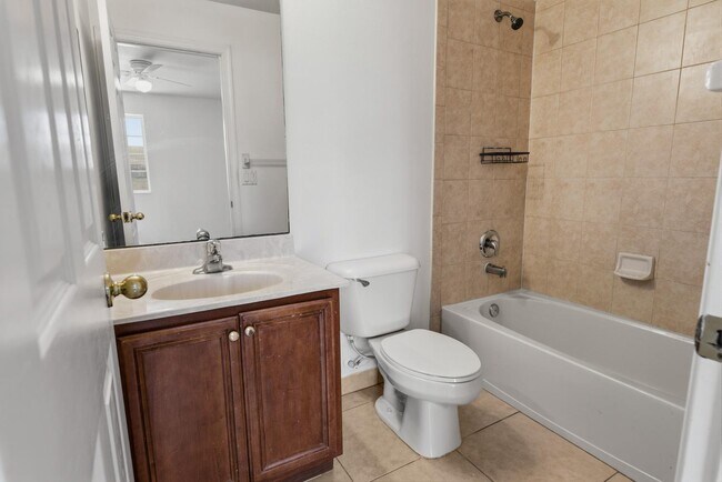 Building Photo - 2257 Marshfield Ct