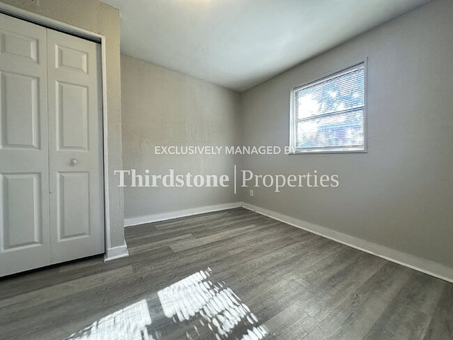 Building Photo - 3308 Haines St