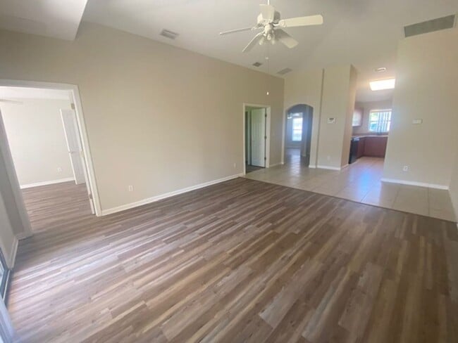 Building Photo - 1 Ryarbor Dr