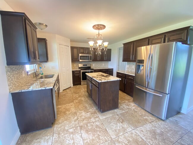 Building Photo - 9732 Water Fern Cir