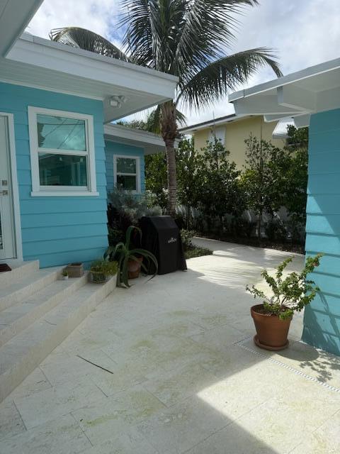 Building Photo - 235 Santa Lucia Dr