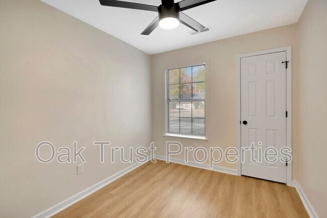 Building Photo - 8335 Weyhill Ct