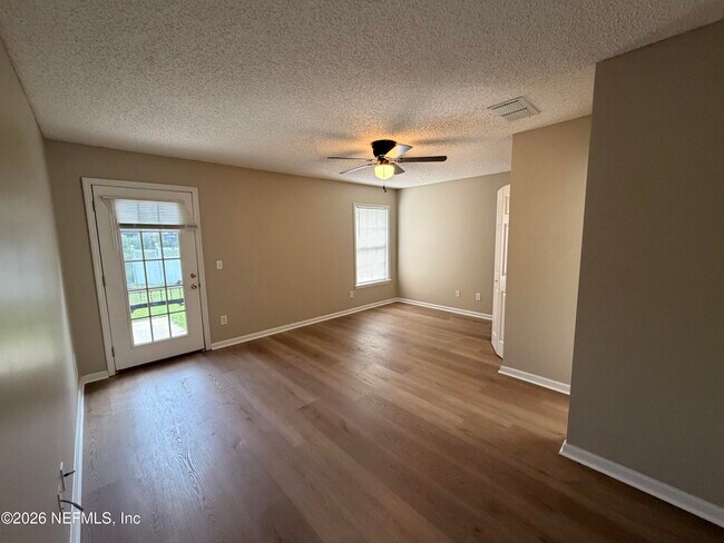 Building Photo - 1231 American Eagle Ln