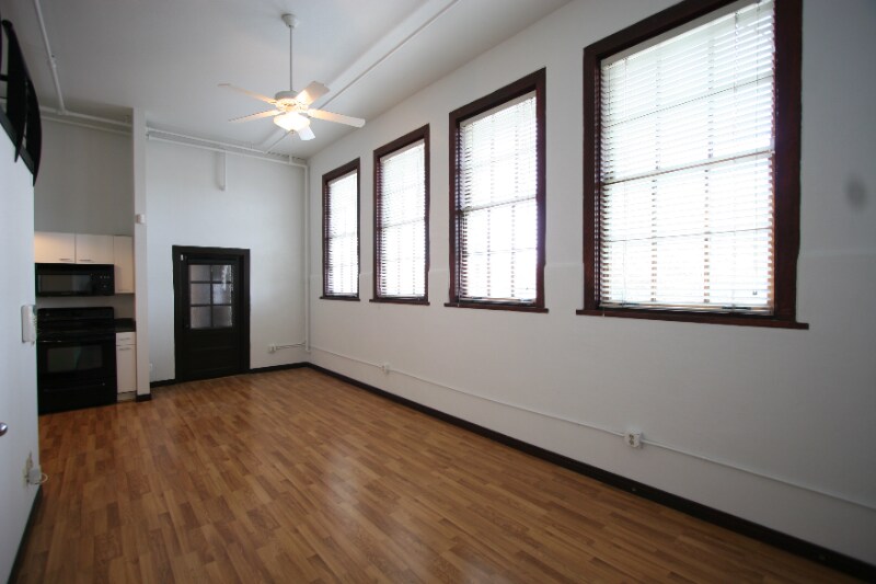 Building Photo - 301 Central Ave NE