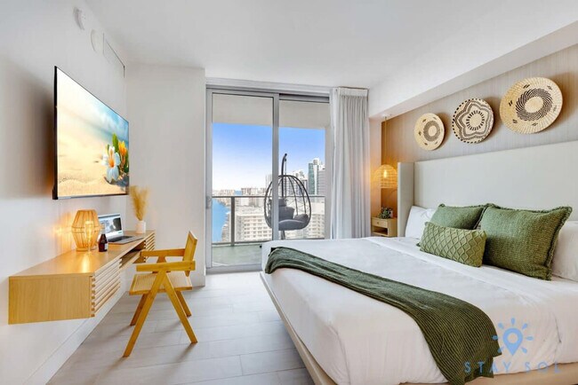 Building Photo - 4010 S Ocean Dr