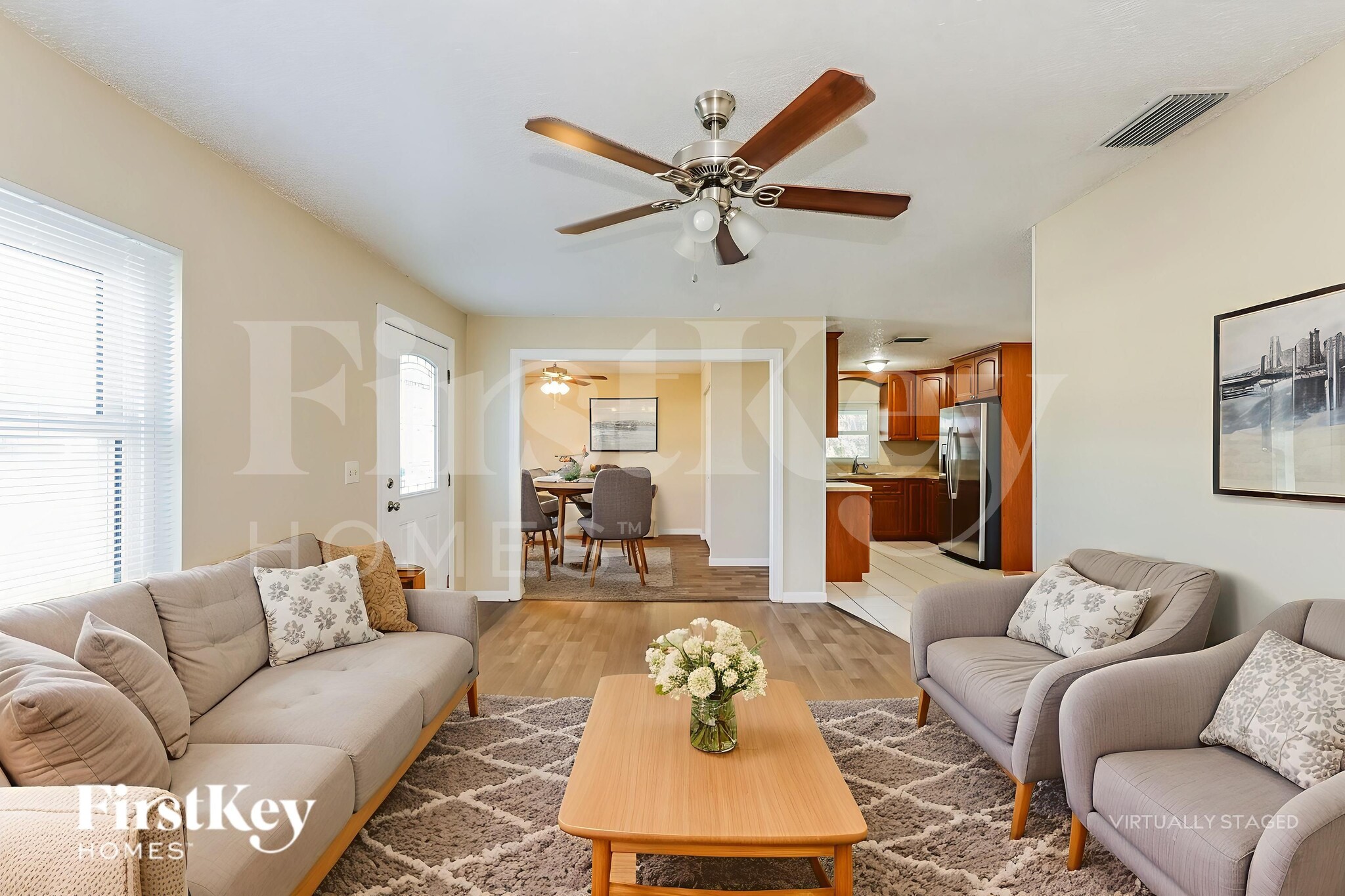 Building Photo - 4301 Tarpon Dr SE