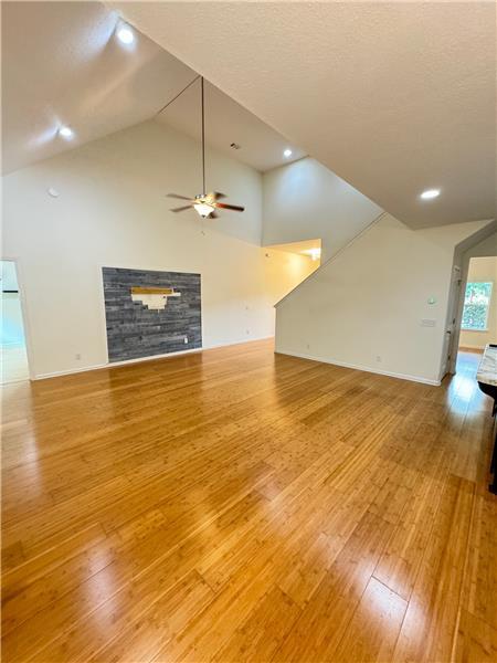 Building Photo - 103 Tahoe Dr