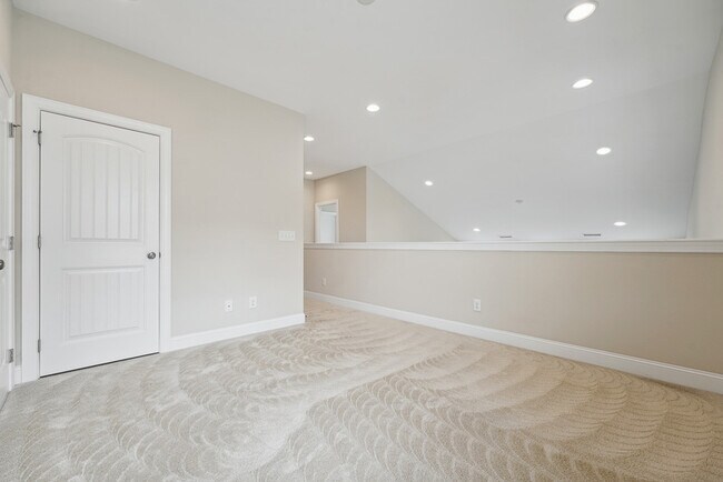 Building Photo - 322 Acorn Hollow Pl