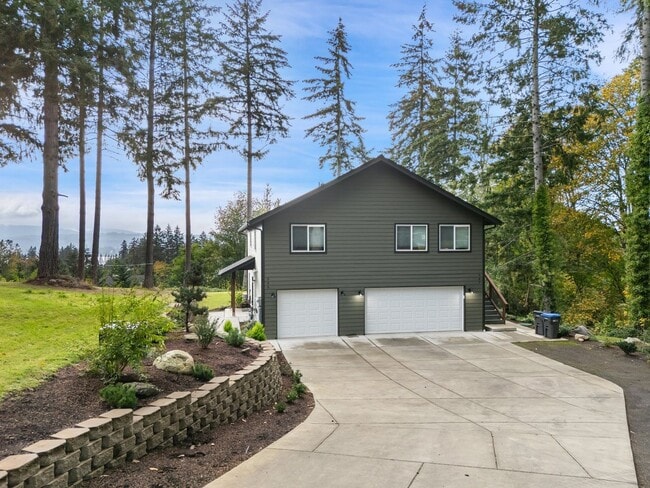 Building Photo - 535-537 NE Vena St