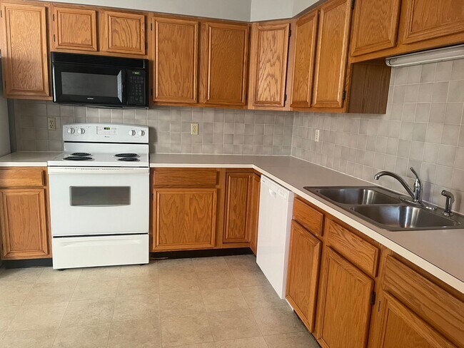 Building Photo - 4731 Moundridge Ct