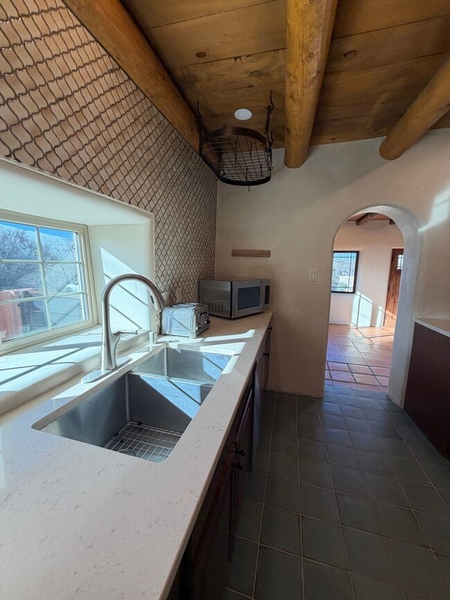 Building Photo - 152 Lorenzo Rd