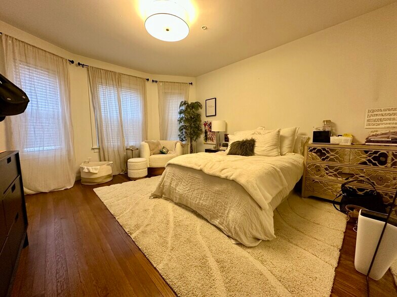 Building Photo - 21 Bellevue St