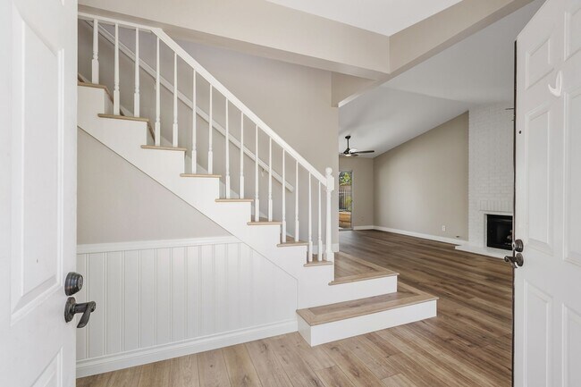 Building Photo - 42994 Agena St