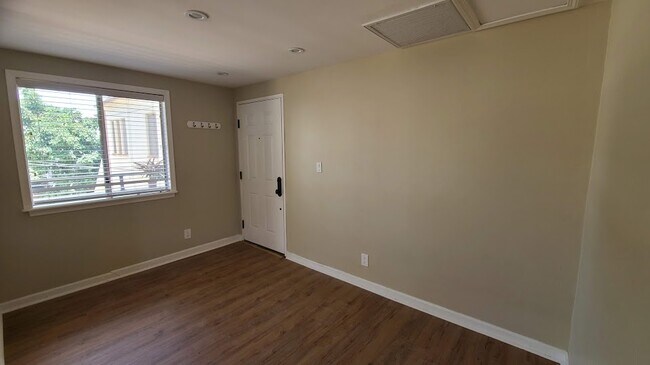 front door from interior - 1471 S Wooster St
