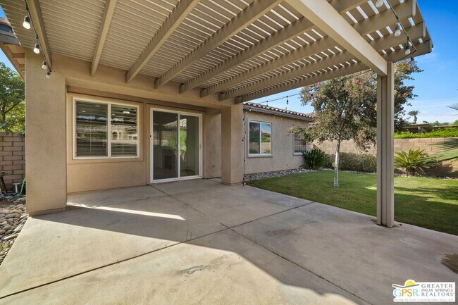 Building Photo - 82011 Deniro Ct