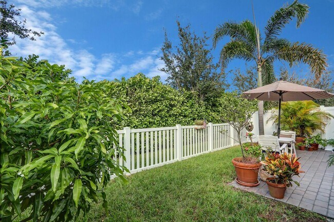 Building Photo - 6120 NW Cullen Way