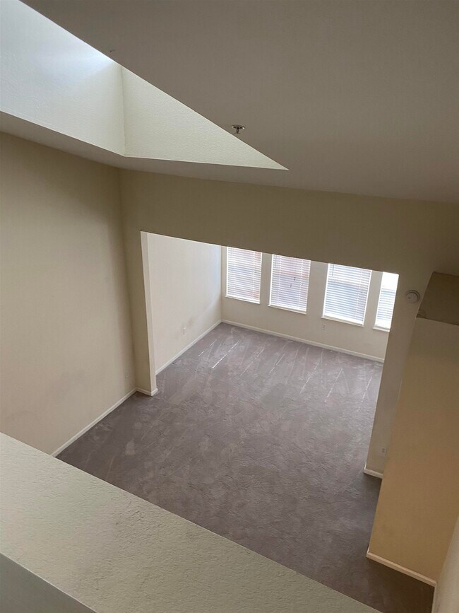 Building Photo - 2801 Chancellorsville Dr