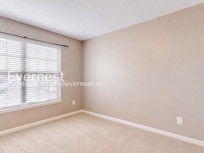 Building Photo - 3-Bed/3-Bath Townhome/Available Soon!