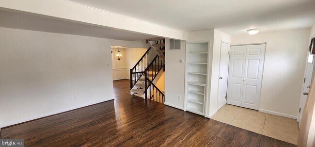 Building Photo - 13592 Bentley Cir
