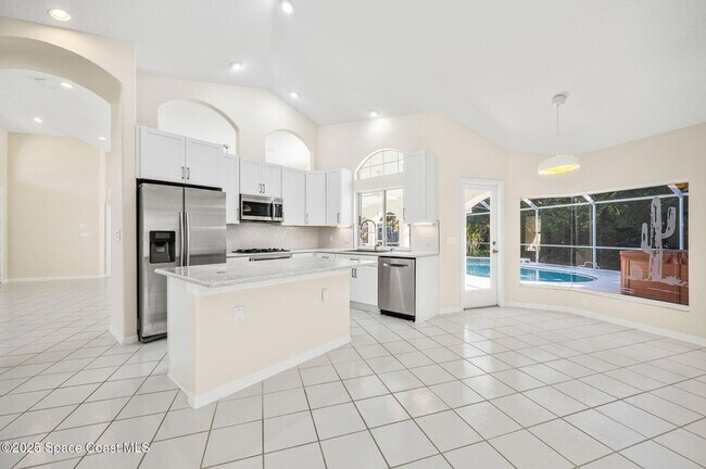 Building Photo - 174 Martesia Way