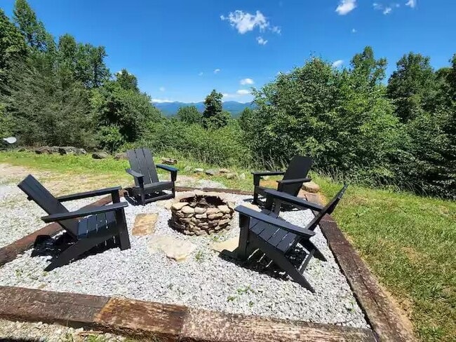 Building Photo - 966 Gibson Rd