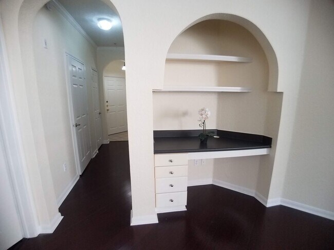 Building Photo - City View Wood Floor Updated Kitchen  2/2 condo at Park North Downtown Orlando