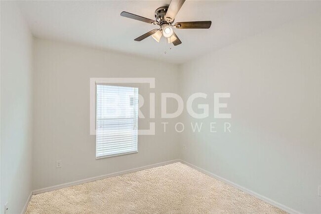 Building Photo - 185 Hamlet Lp