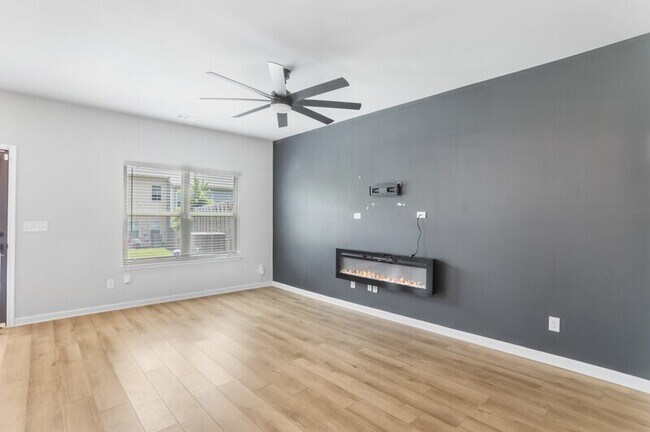 Building Photo - 7122 Chara Ln