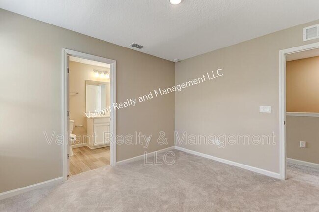 Building Photo - 1325 Salt Ridge Ave