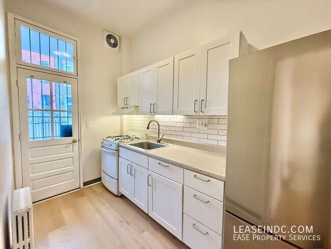 Building Photo - 1507 Vermont Ave NW