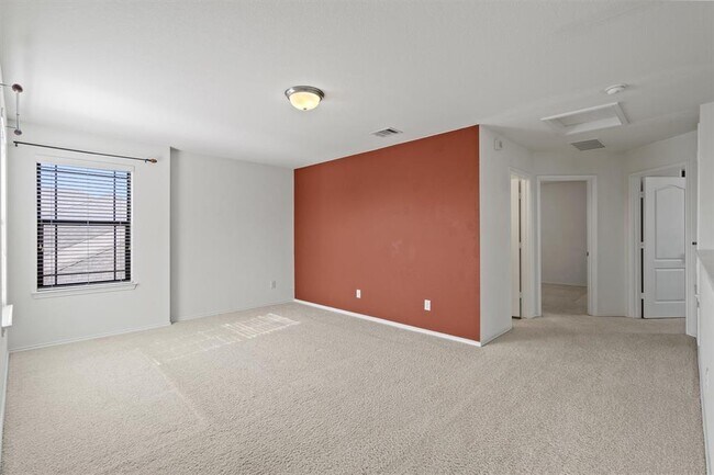 Building Photo - 12036 Pecangate Way