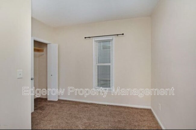 Building Photo - 352 Holmdene Blvd NE