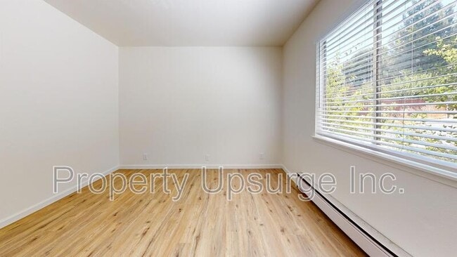 Building Photo - 1625 Robinson St