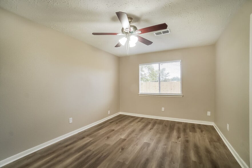 Building Photo - 1515 Windys Way