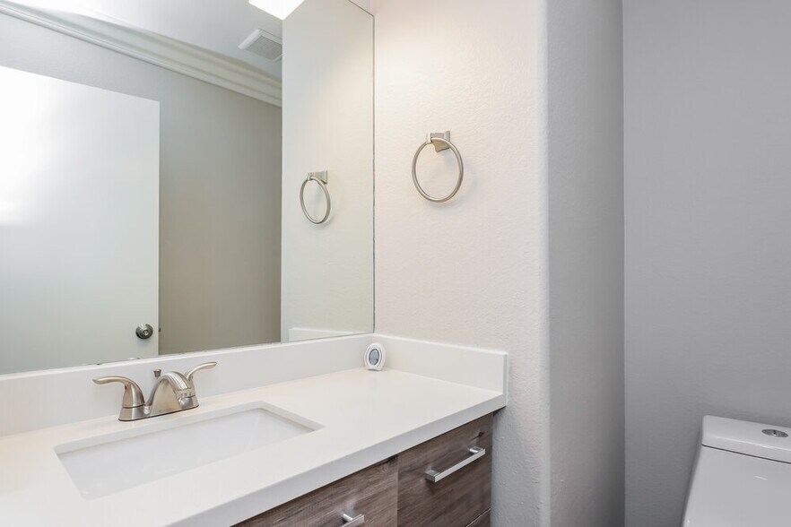 Building Photo - 6369 Coral Flower Ct
