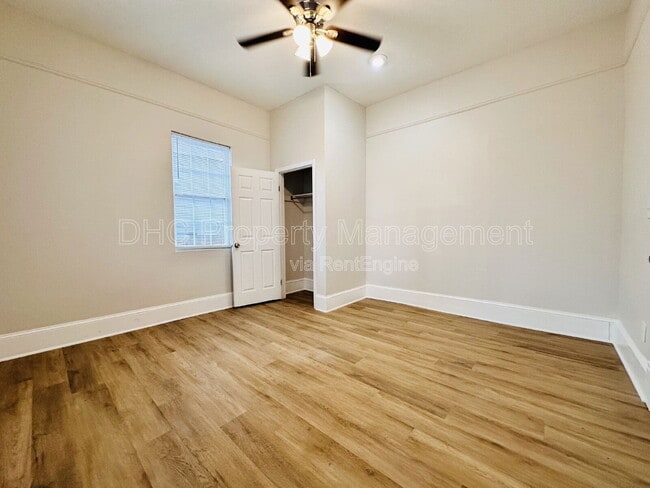 Building Photo - 365 Inman St SW