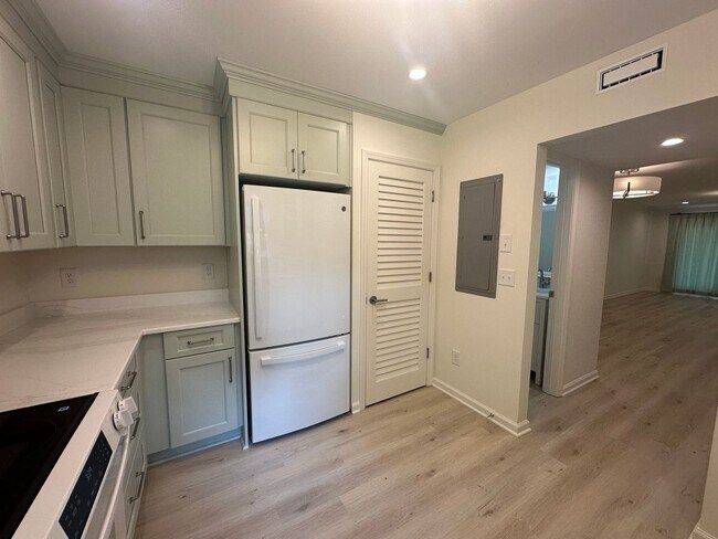 Building Photo - 500 Villa Dunes Dr
