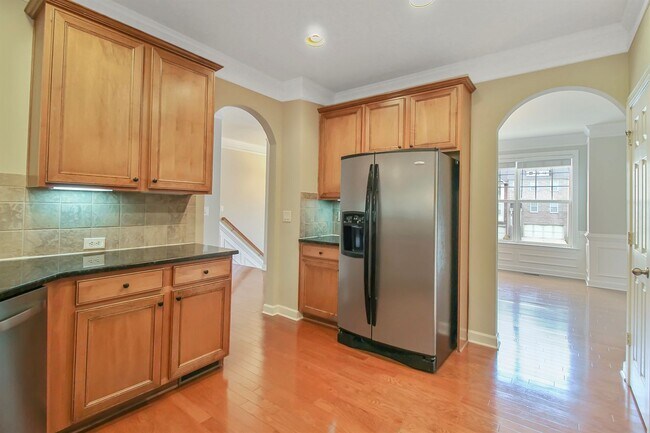 Building Photo - 2147 Yancy Ln