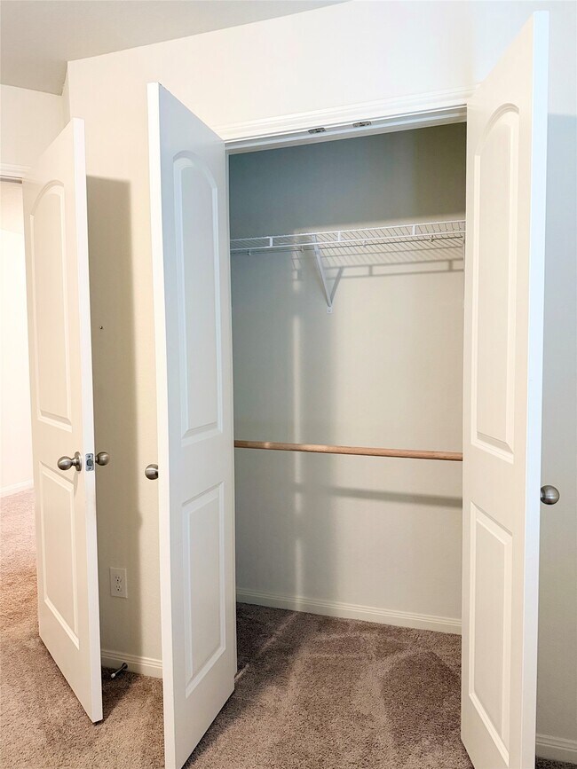 Building Photo - 22418 Threefold Ridge Dr