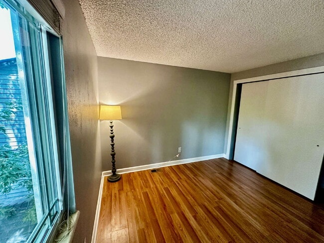 Building Photo - "Charming 3-Bed Home with Finished Basemen...