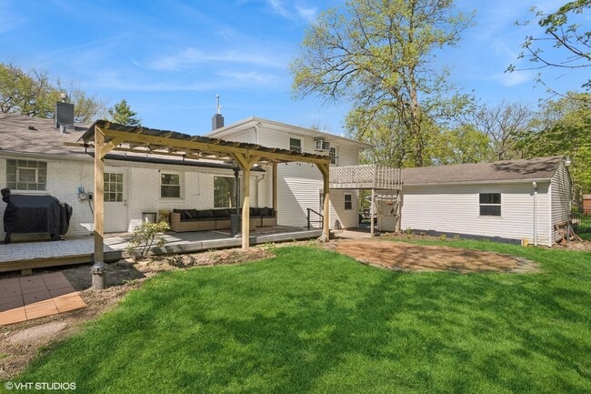 Building Photo - 11051 Elmwood Ct