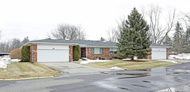 Building Photo - Wildbrook Condominiums