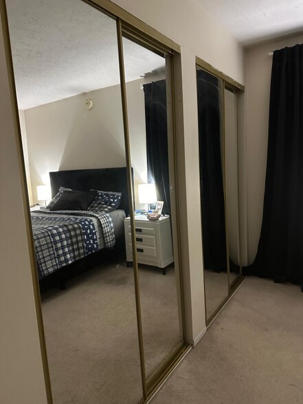 Building Photo - 183 Blakeford Dr