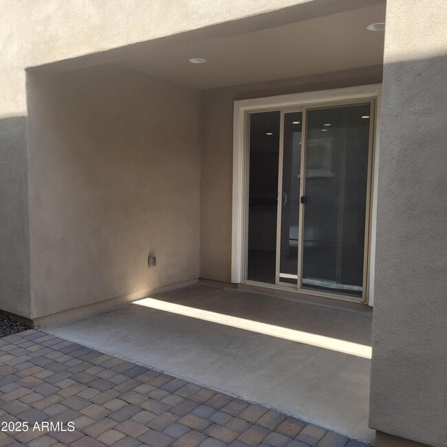 Building Photo - 2258 S Wallrade Ln